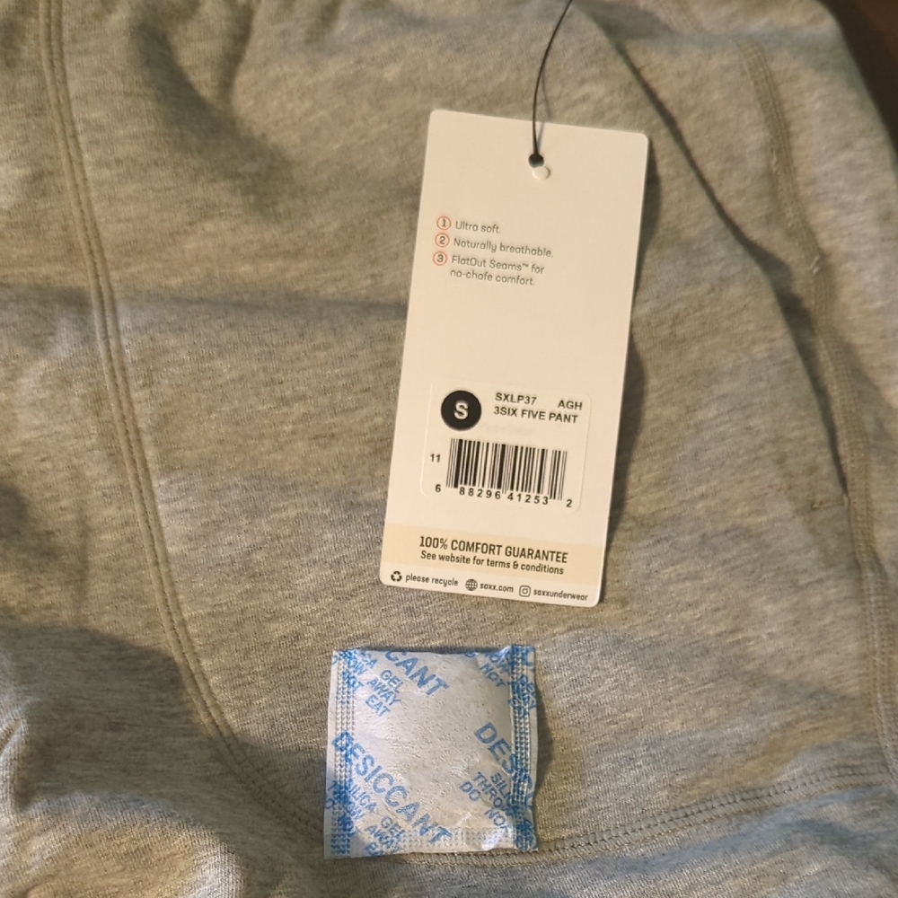 Saxx Gray Jogger Sweatpants with Elastic Cuffs - Picture 3 of 3